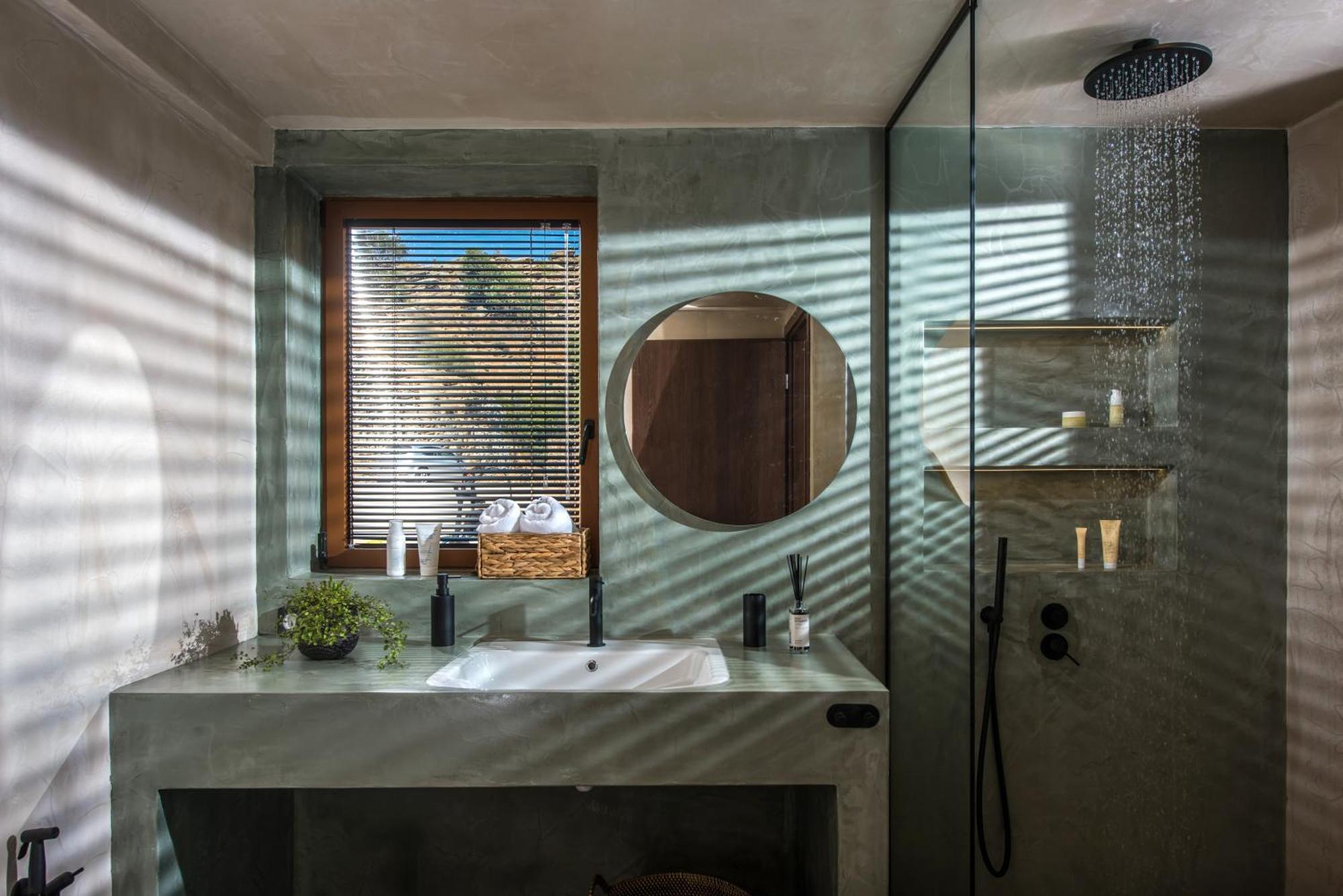 Helios - Elevate Your Senses Villa