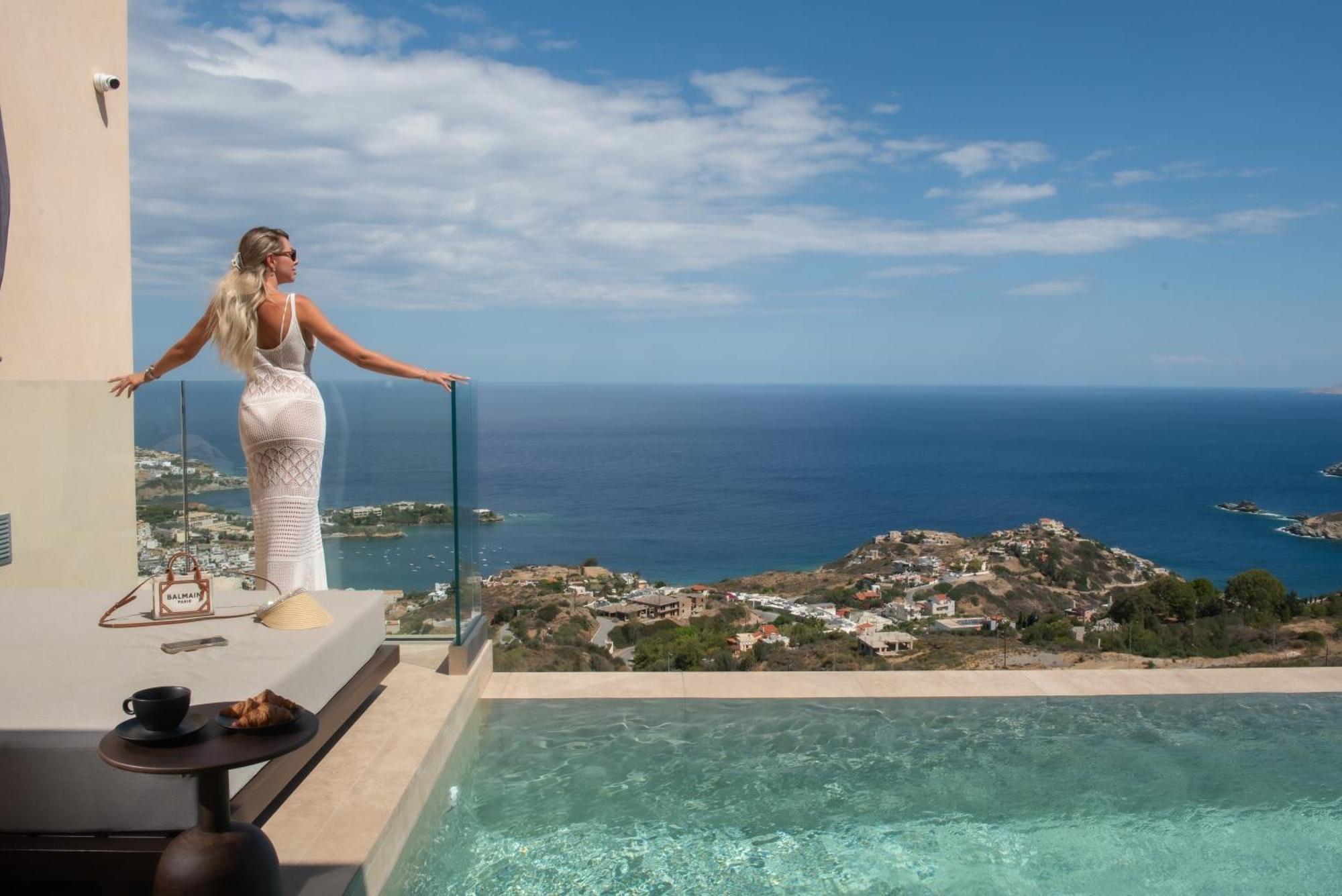 Helios - Elevate Your Senses Villa *